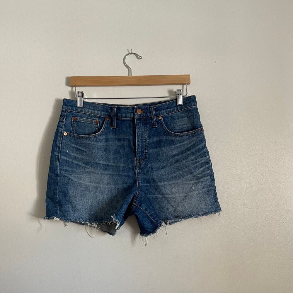 Madewell • High-Rise Denim Shorts in Glenoaks Wash Denim